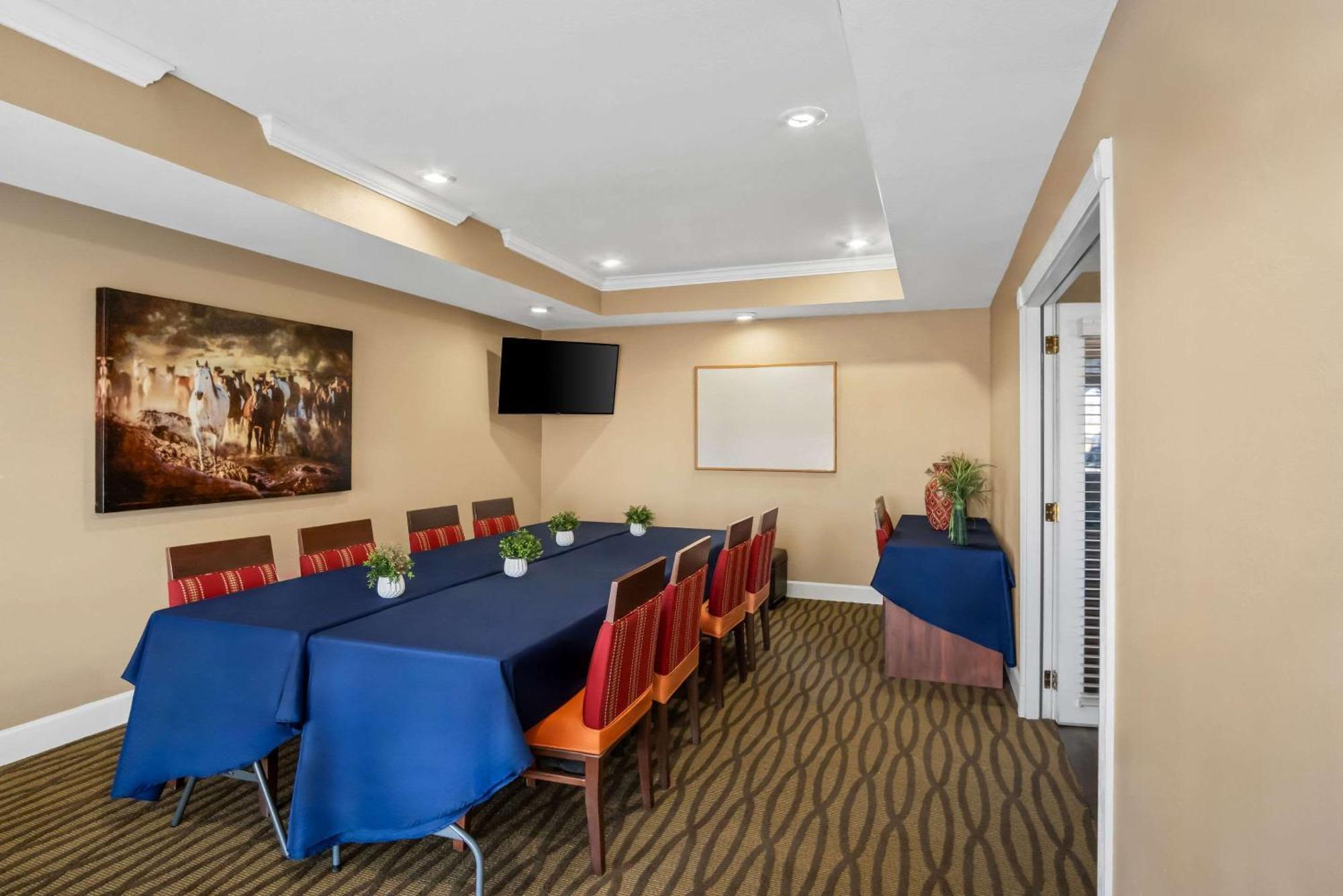 Quality Suites Irving-Las Colinas Kültér fotó